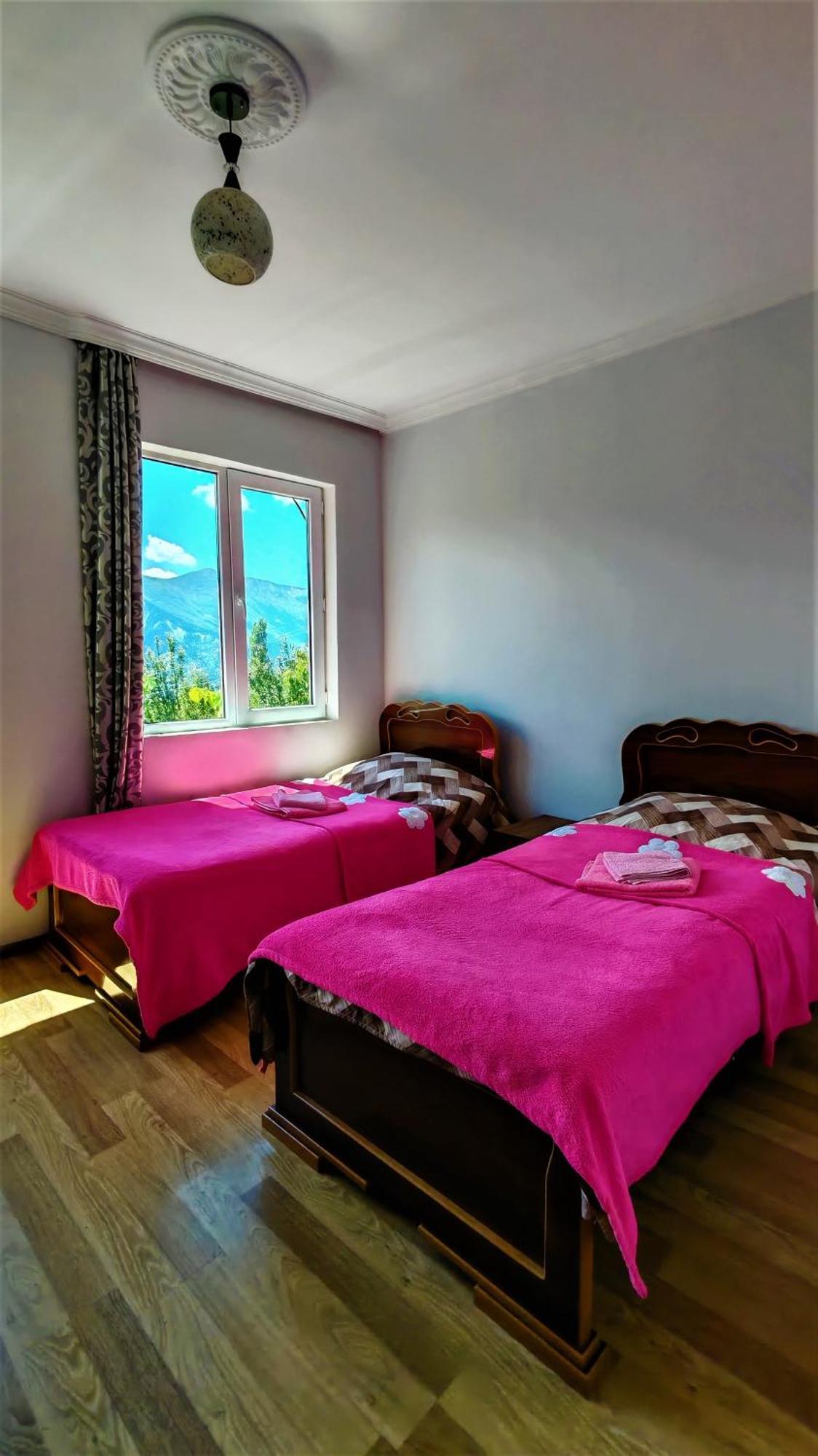 Gujejiani Guest House 메스티아 외부 사진
